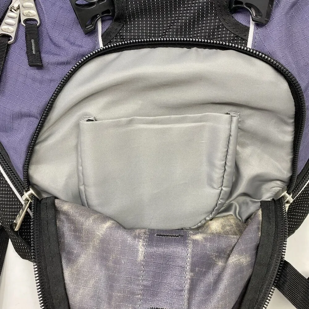 High Sierra Elite Tech Spot Suspension Strap System Backpack Black 18x12 *Tear*